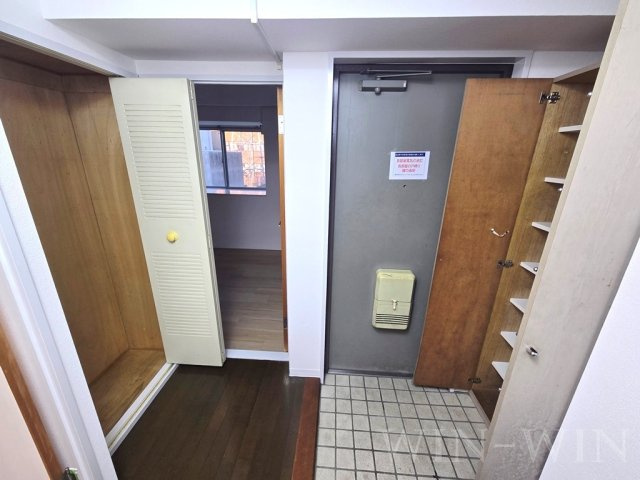 豊橋市下地町の賃貸マンションの玄関