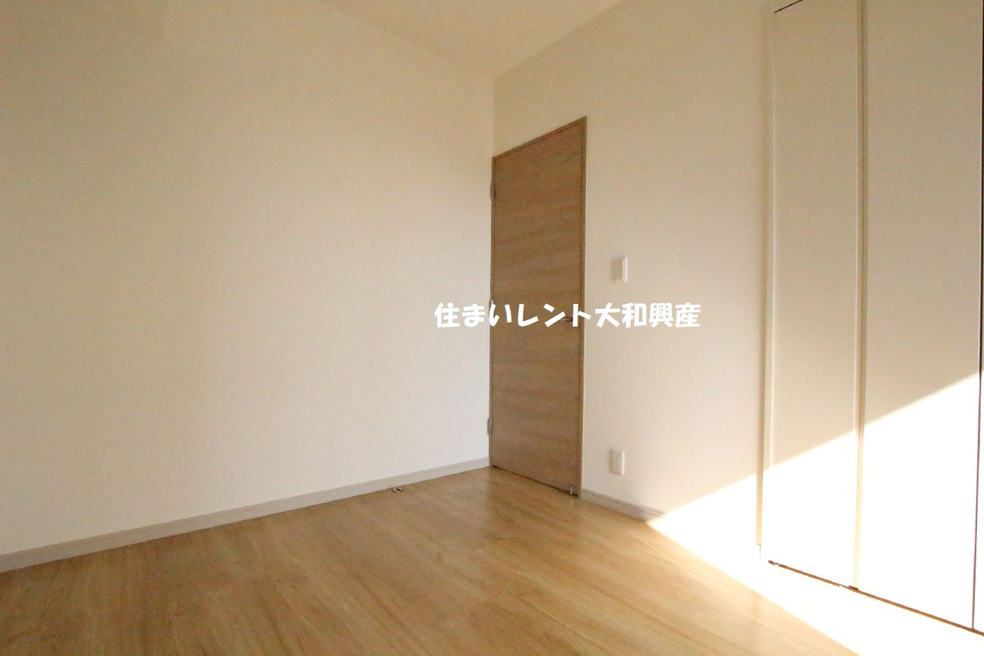 アエルグラン相模大野の洋室