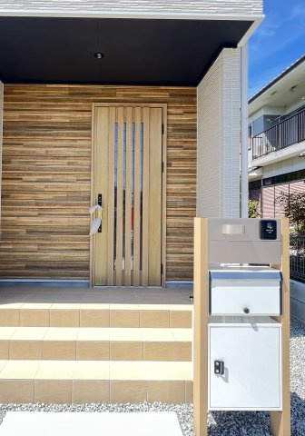 香芝市第1　真美ヶ丘　の玄関|来客を迎える上質なエントランス空間