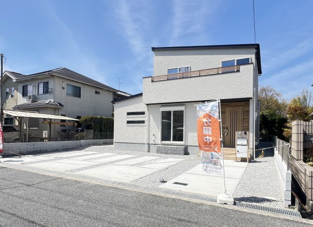 香芝市第1　真美ヶ丘　の外観|駐車もスムーズな開放的な外構設計