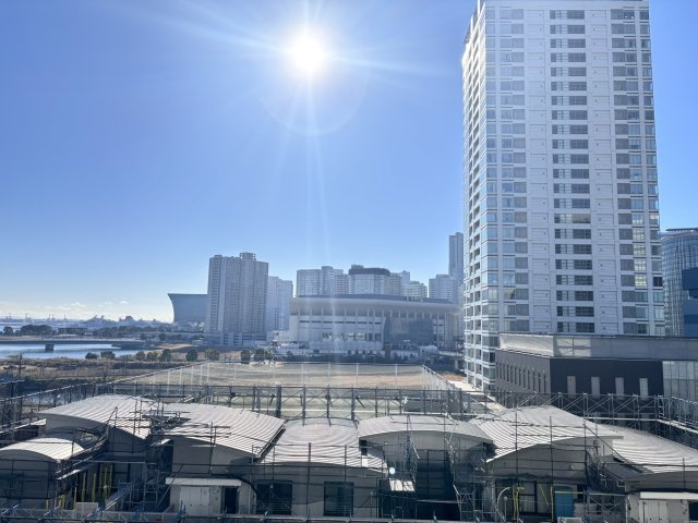 バルコニーからの眺望　MMエリア方面を望む