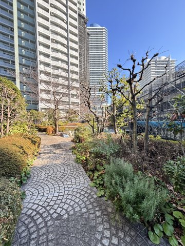 2階屋上　空中庭園