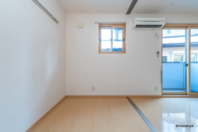 グラノーラの洋室