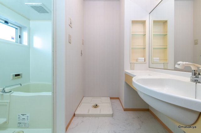 グラノーラの洗面所