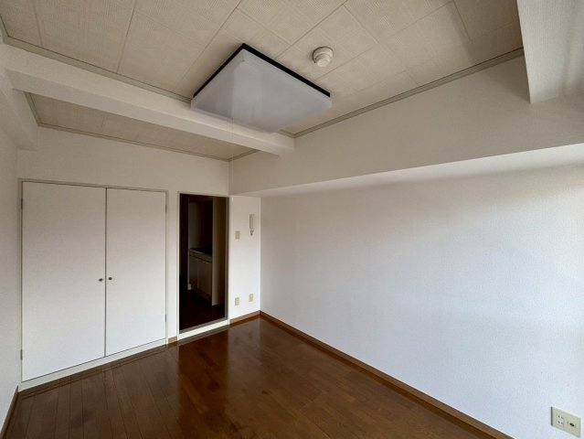 グリーンハイツ麻生(考友第6ビル)の居間・リビング