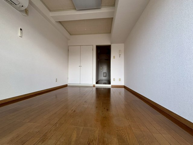 グリーンハイツ麻生(考友第6ビル)の居間・リビング