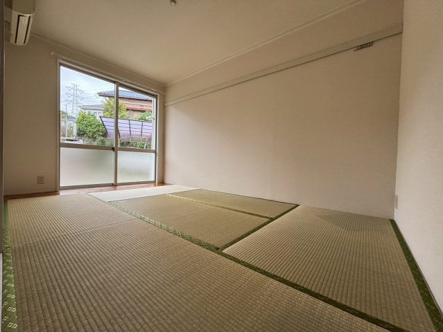 グランドヒル岡上Aの和室