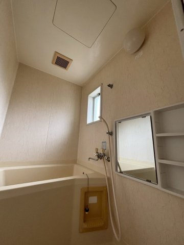 グランドヒル岡上Aの浴室