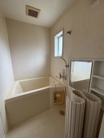 グランドヒル岡上Aの浴室