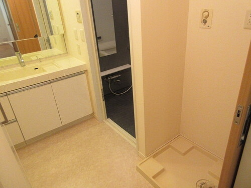 エム・ブランド相模大野のその他|室内洗濯機置場　内装前　※2023年09月の写真