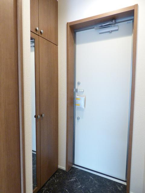 コンフォート長津田の玄関