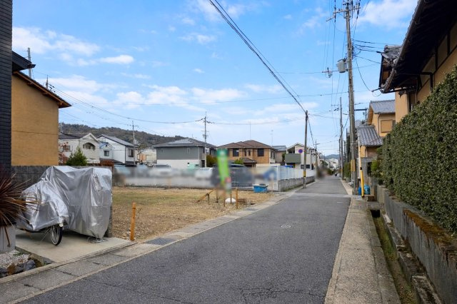 山田出口町の前面道路含む現地写真|閑静な住宅街！
京都市内や大阪方面などのアクセスに嬉しい阪急沿線が最寄り駅です。（R8.1撮影）