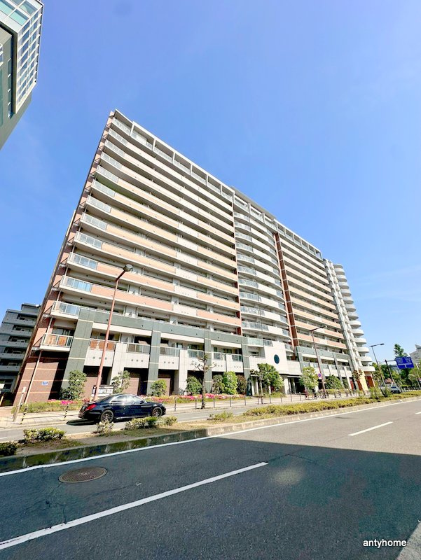 ロイヤルパークスなんば　仲介手数料無料の外観