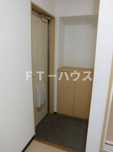 グレースコーポの玄関