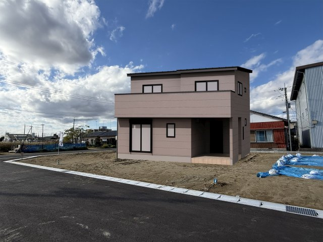 匝瑳市八日市場ロA区／太陽光発電システム付　新築一戸建の前面道路含む現地写真