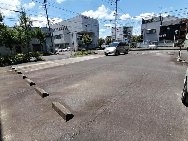 サカエコーポレーション栄町　Ａ　駐車場の外観