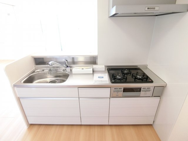 くみの木ヒルズⅠのキッチン|同物件別部屋イメージ写真