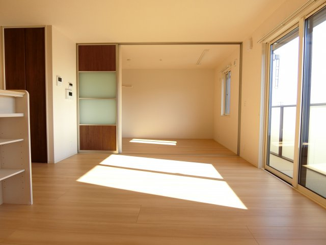 くみの木ヒルズⅠの居間・リビング|同物件別部屋イメージ写真