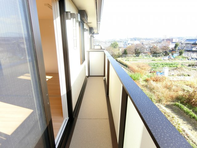 くみの木ヒルズⅠのバルコニー|同物件別部屋イメージ写真