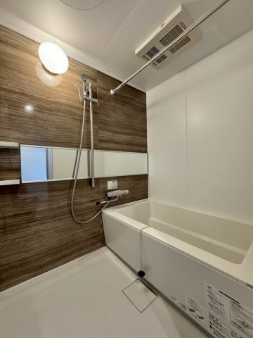 ネオステージ門真の浴室|広々とした浴室でお風呂タイムも快適です。