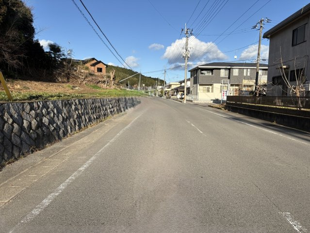 常磐下船尾村山 売土地の前面道路含む現地写真