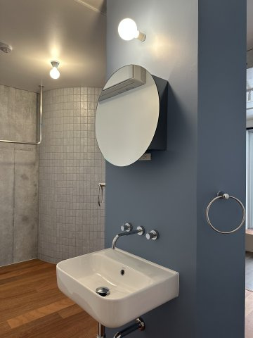 アスタルテ上原の独立洗面台|朝の支度にも助かる、独立の洗髪洗面化粧台