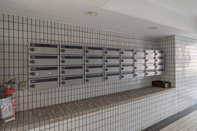 【ロビー】 | トップ志村 | 共用部にメールボックスがあります