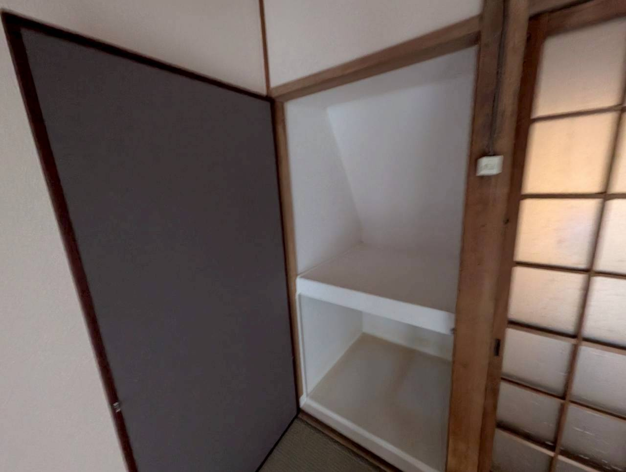 美園町貸家Bの収納