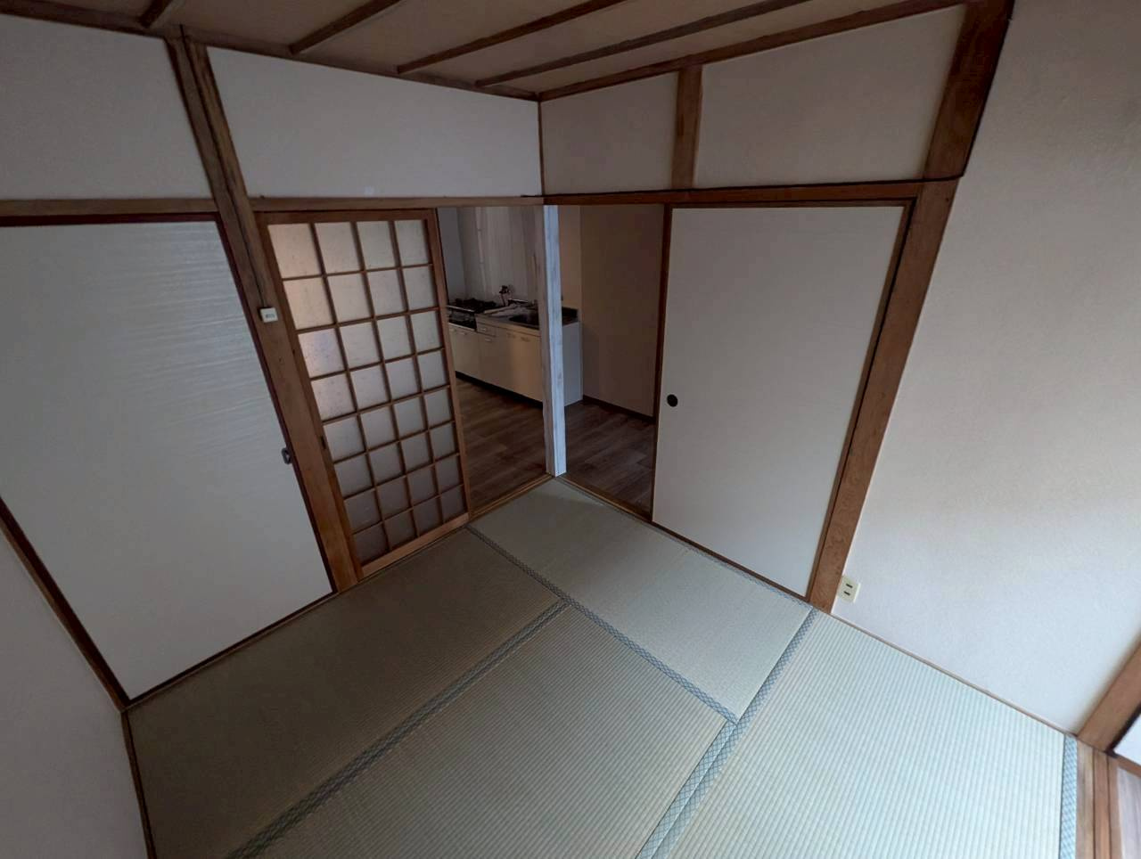 美園町貸家Bの和室