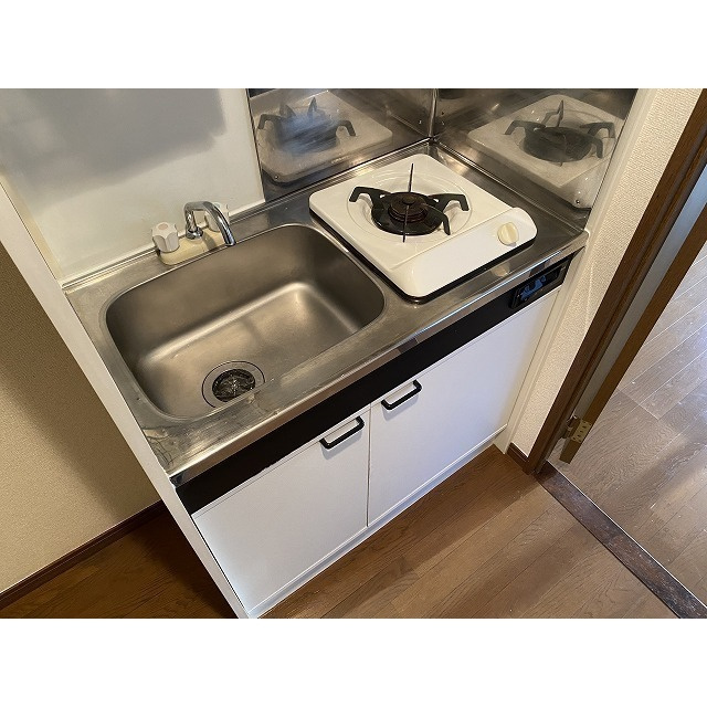 ＣＲＥＳＣＥＮＴ　ＭＯＴＯＮＥＳのキッチン|キッチンです