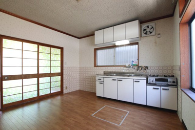 【居間・リビング】 | 堺市美原区南余部貸家