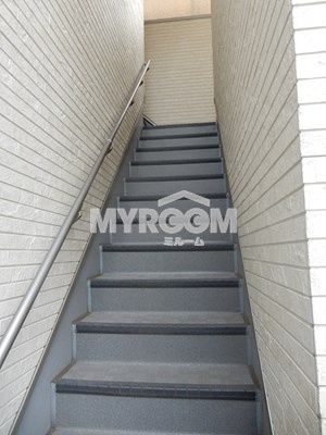 グランフィオーレ本町のその他共用部分|共用階段☆