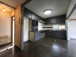 【居間・リビング】 | 大津市清風町23-8　中古戸建