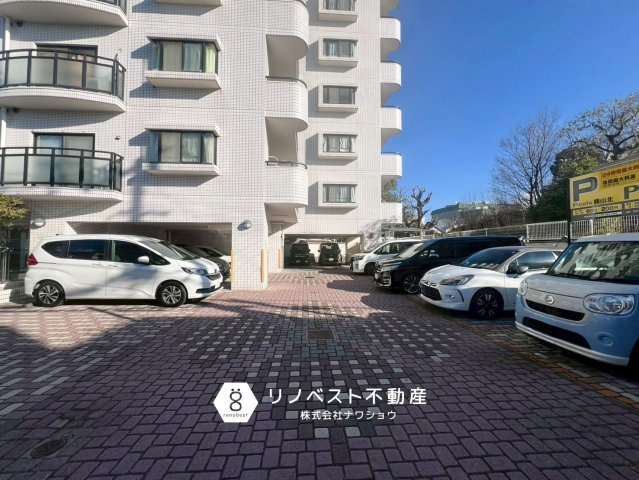 ネオイース勝山北パークサイドの駐車場|駐車場の空き要確認。