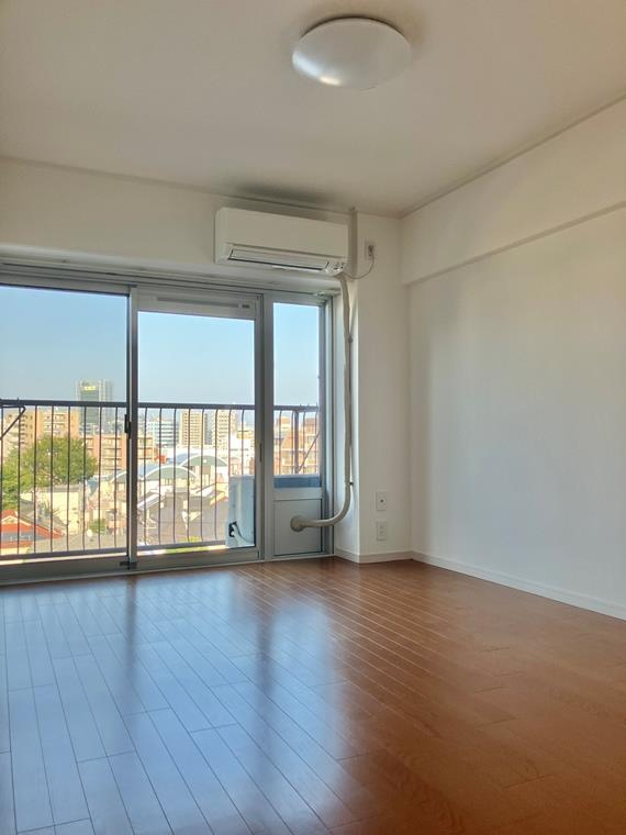 フドウ三軒茶屋ハイツの内装|明るい室内です