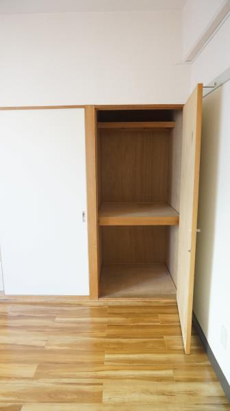 サンモール鈴木の居間・リビング|ゆったり過ごせる居間です