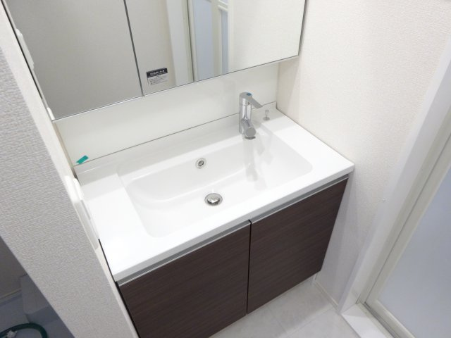グランレイクコンゴウの洗面所|同物件別部屋イメージ写真