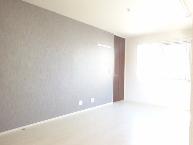 グランレイクコンゴウの居間・リビング|同物件別部屋イメージ写真