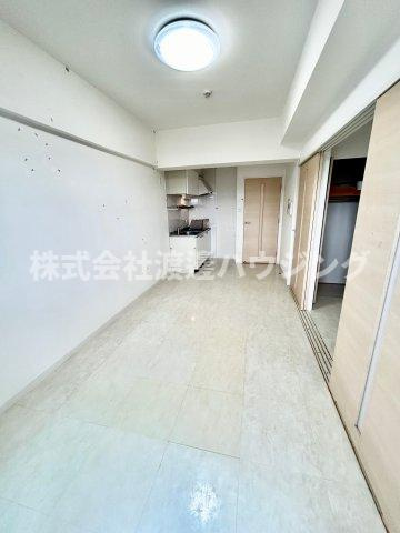 ルーヴェンブルン豊津の居間・リビング