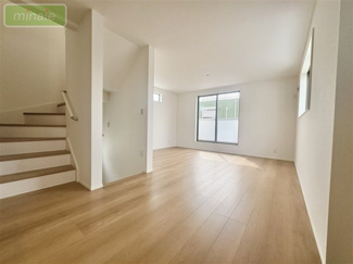 【居間・リビング】 | 南行徳10分　小学校8分　中学校6分　福栄　6号棟 | 同タイプ