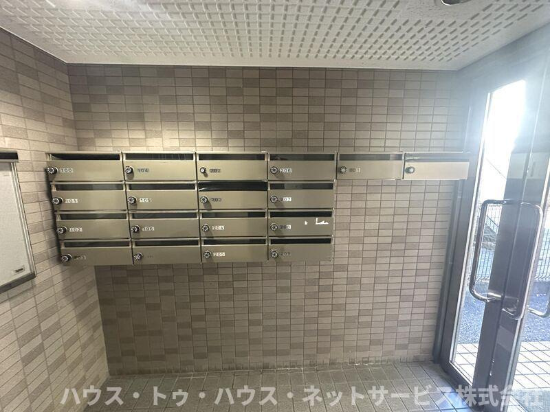 ラフィーヌ松ケ丘のエントランス