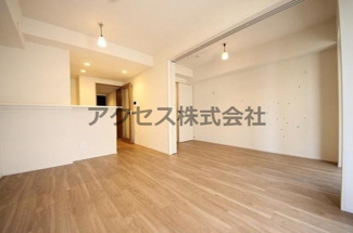 【居間・リビング】 | 広々としたお洒落なリビングとなっております(^○^)