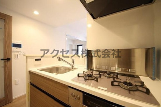 【キッチン】 | 3口ガスコンロ付きカウンターキッチン完備(*^_^*)