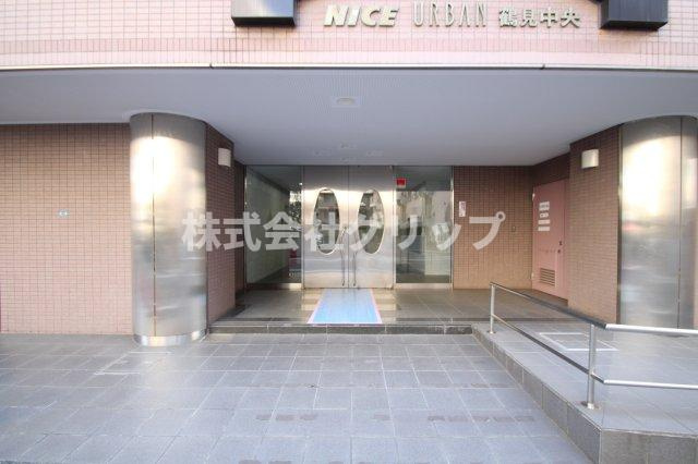 ナイスアーバン鶴見中央のエントランス