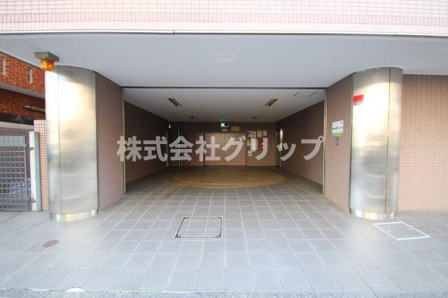 ナイスアーバン鶴見中央の駐車場