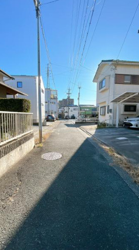 売中古戸建　中央区十軒町の前面道路含む現地写真