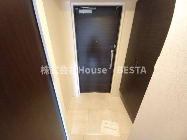 S-RESIDENCE神戸磯上通の玄関