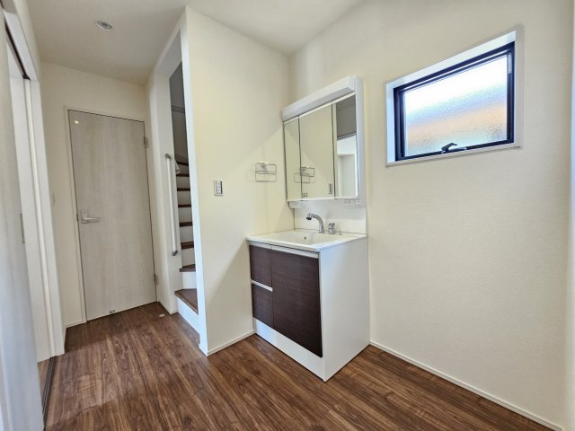 瑞浪市益見町の独立洗面台