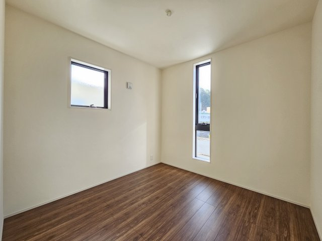 瑞浪市益見町の洋室