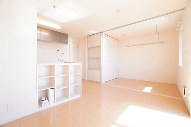 【居間・リビング】 | 第五スカイマンション | ※同物件・同タイプの写真です。